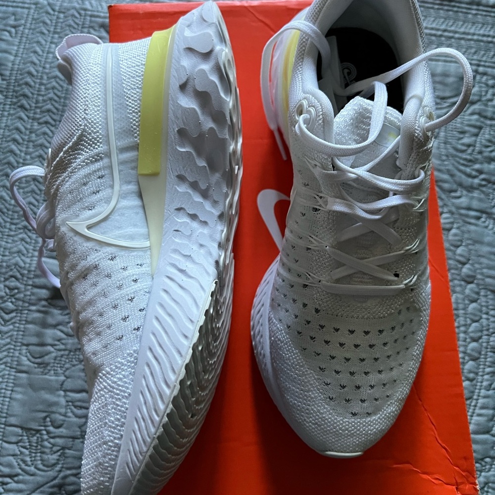 Nike infinity react fly knit